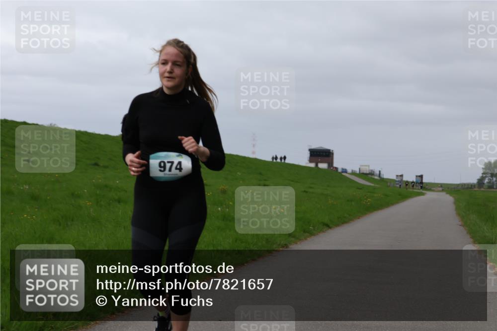 04.05.2025 - 8. Wedeler Halbmarathon Yannick Fuchs http://msf.ph/oto/7821657 04.05.2025 12:07:30 Laufen 974 meine-sportfotos.de