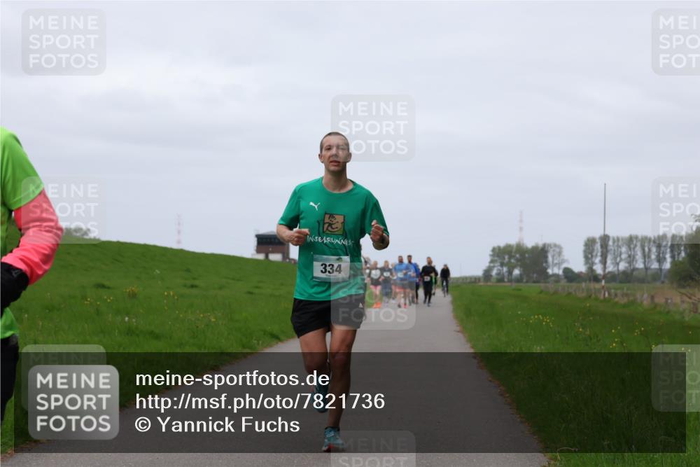 04.05.2025 - 8. Wedeler Halbmarathon Yannick Fuchs http://msf.ph/oto/7821736 04.05.2025 11:28:46 Laufen 334 meine-sportfotos.de