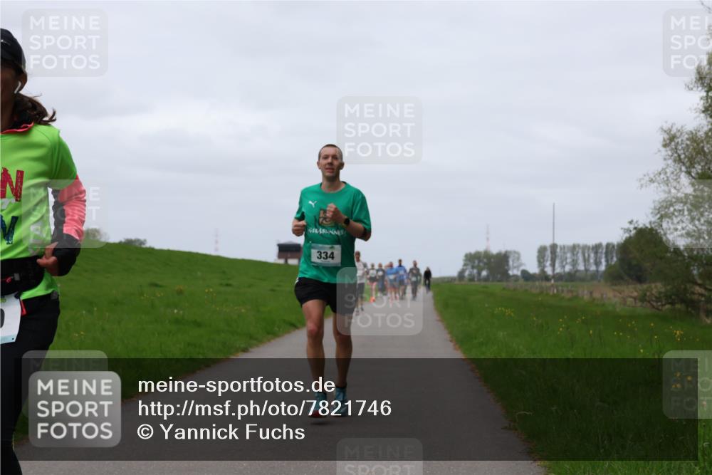 04.05.2025 - 8. Wedeler Halbmarathon Yannick Fuchs http://msf.ph/oto/7821746 04.05.2025 11:28:46 Laufen 334 meine-sportfotos.de
