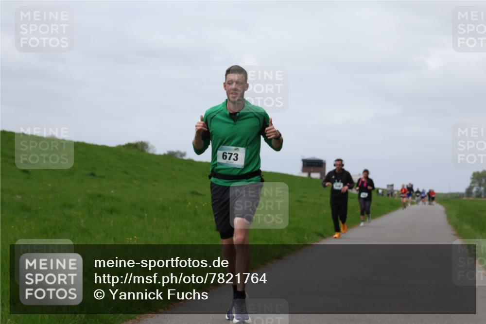 04.05.2025 - 8. Wedeler Halbmarathon Yannick Fuchs http://msf.ph/oto/7821764 04.05.2025 11:51:36 Laufen 673 meine-sportfotos.de