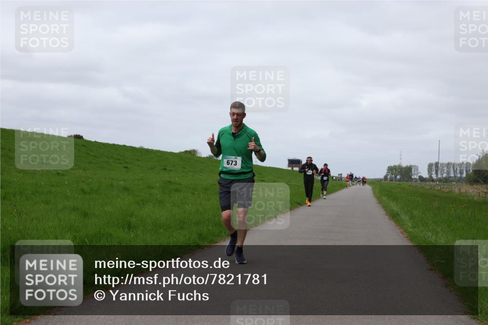 04.05.2025 - 8. Wedeler Halbmarathon Yannick Fuchs http://msf.ph/oto/7821781 04.05.2025 11:51:36 Laufen 673 meine-sportfotos.de
