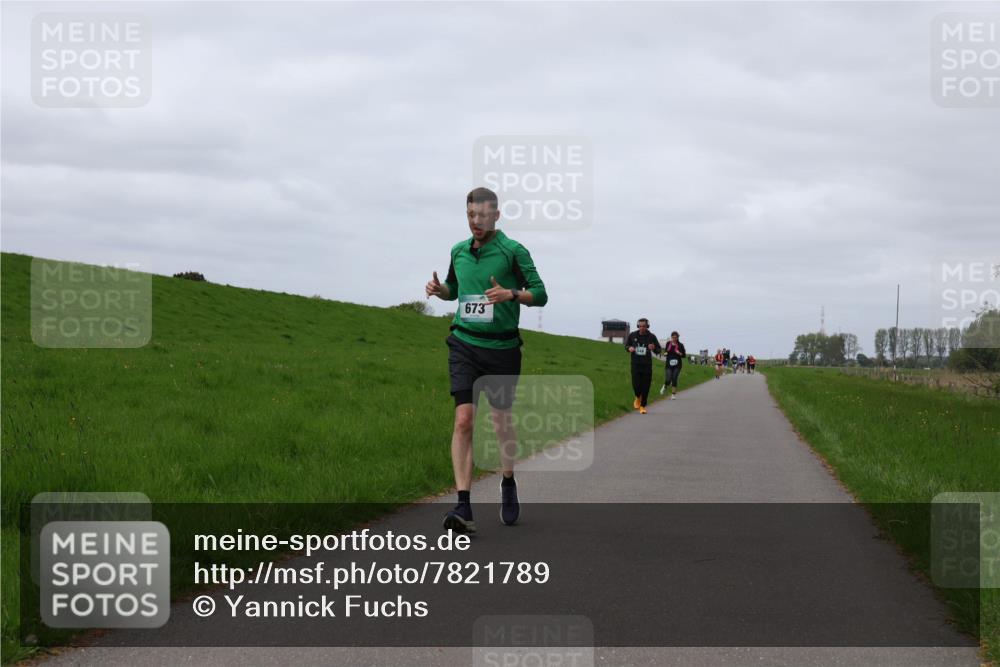 04.05.2025 - 8. Wedeler Halbmarathon Yannick Fuchs http://msf.ph/oto/7821789 04.05.2025 11:51:36 Laufen 673 meine-sportfotos.de