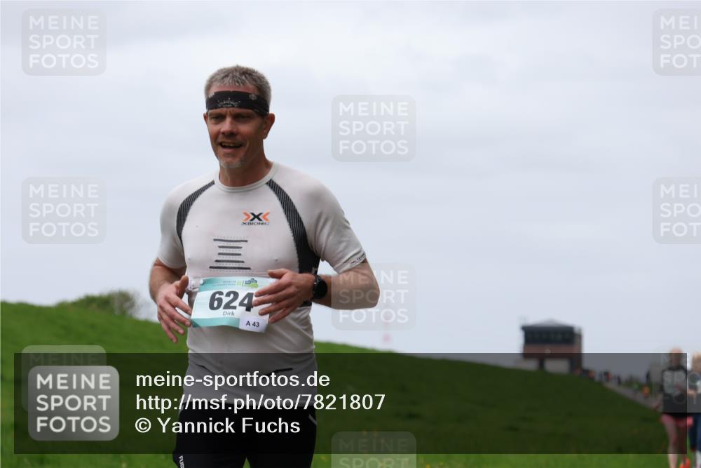 04.05.2025 - 8. Wedeler Halbmarathon Yannick Fuchs http://msf.ph/oto/7821807 04.05.2025 11:28:55 Laufen 624, 43 meine-sportfotos.de