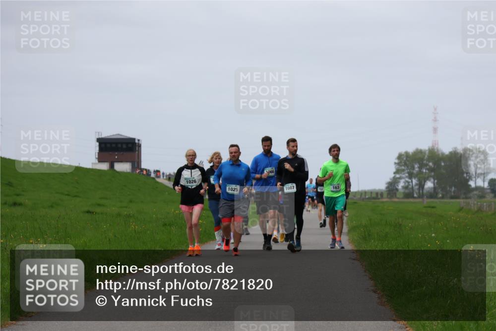 04.05.2025 - 8. Wedeler Halbmarathon Yannick Fuchs http://msf.ph/oto/7821820 04.05.2025 11:28:57 Laufen 1026, 1025, 2066, 1067, 163 meine-sportfotos.de