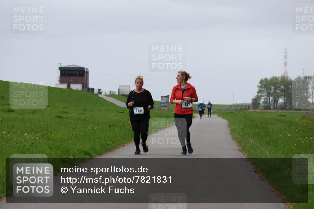 04.05.2025 - 8. Wedeler Halbmarathon Yannick Fuchs http://msf.ph/oto/7821831 04.05.2025 12:10:05 Laufen 136, 137 meine-sportfotos.de