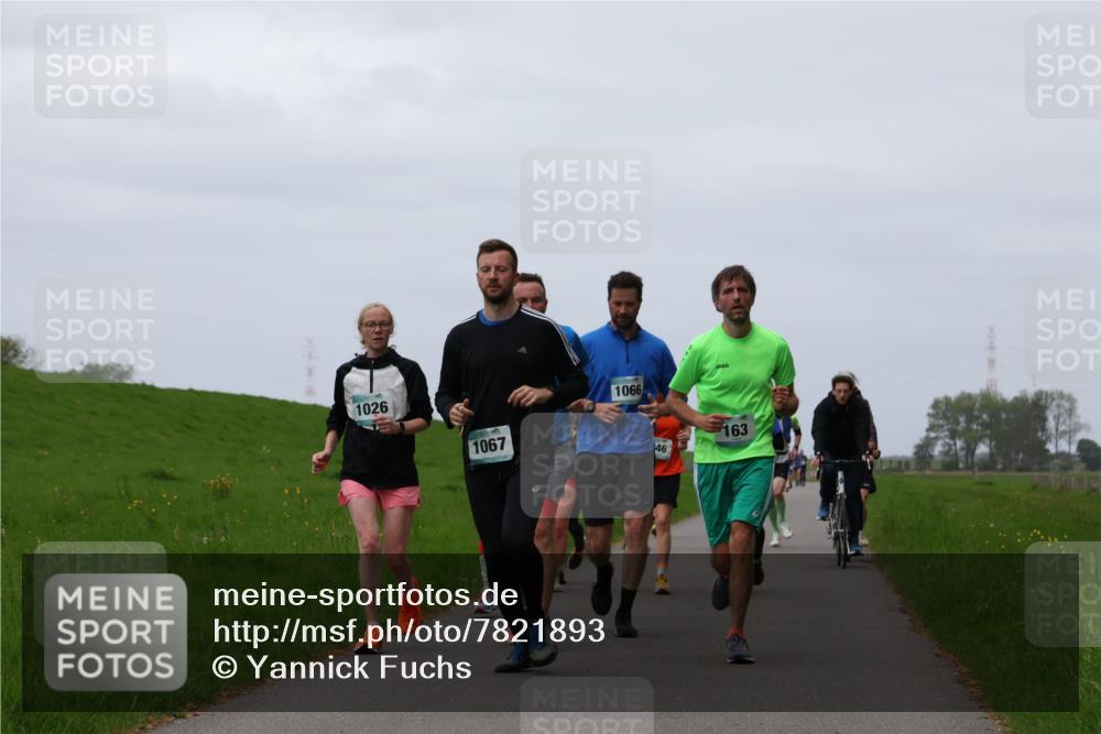 04.05.2025 - 8. Wedeler Halbmarathon Yannick Fuchs http://msf.ph/oto/7821893 04.05.2025 11:29:04 Laufen 1026, 1067, 1066, 46, 163 meine-sportfotos.de