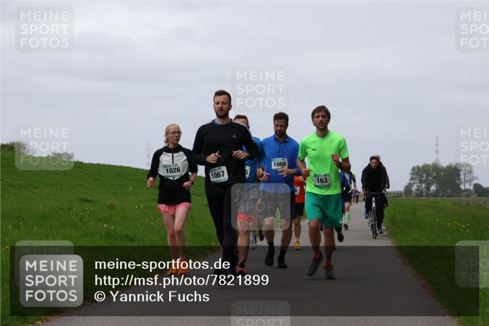 04.05.2025 - 8. Wedeler Halbmarathon Yannick Fuchs http://msf.ph/oto/7821899 04.05.2025 11:29:04 Laufen 1026, 1067, 5, 1066, 163 meine-sportfotos.de