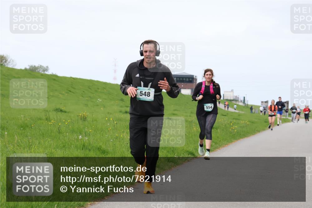 04.05.2025 - 8. Wedeler Halbmarathon Yannick Fuchs http://msf.ph/oto/7821914 04.05.2025 11:51:40 Laufen 548, 554 meine-sportfotos.de