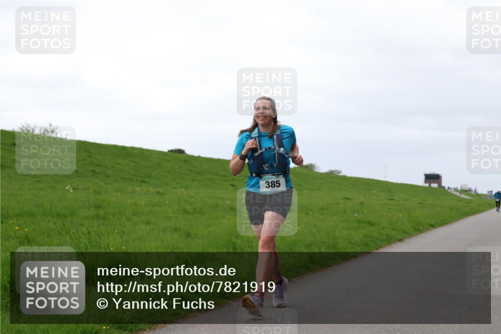 04.05.2025 - 8. Wedeler Halbmarathon Yannick Fuchs http://msf.ph/oto/7821919 04.05.2025 12:10:38 Laufen 385 meine-sportfotos.de