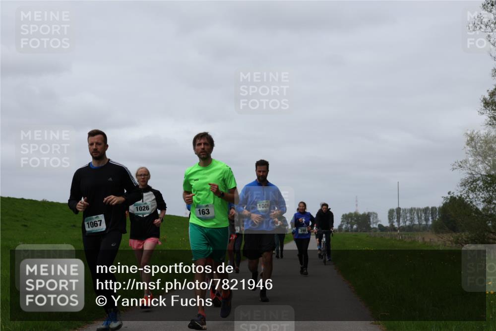 04.05.2025 - 8. Wedeler Halbmarathon Yannick Fuchs http://msf.ph/oto/7821946 04.05.2025 11:29:06 Laufen 1026, 1067, 163, 1066 meine-sportfotos.de