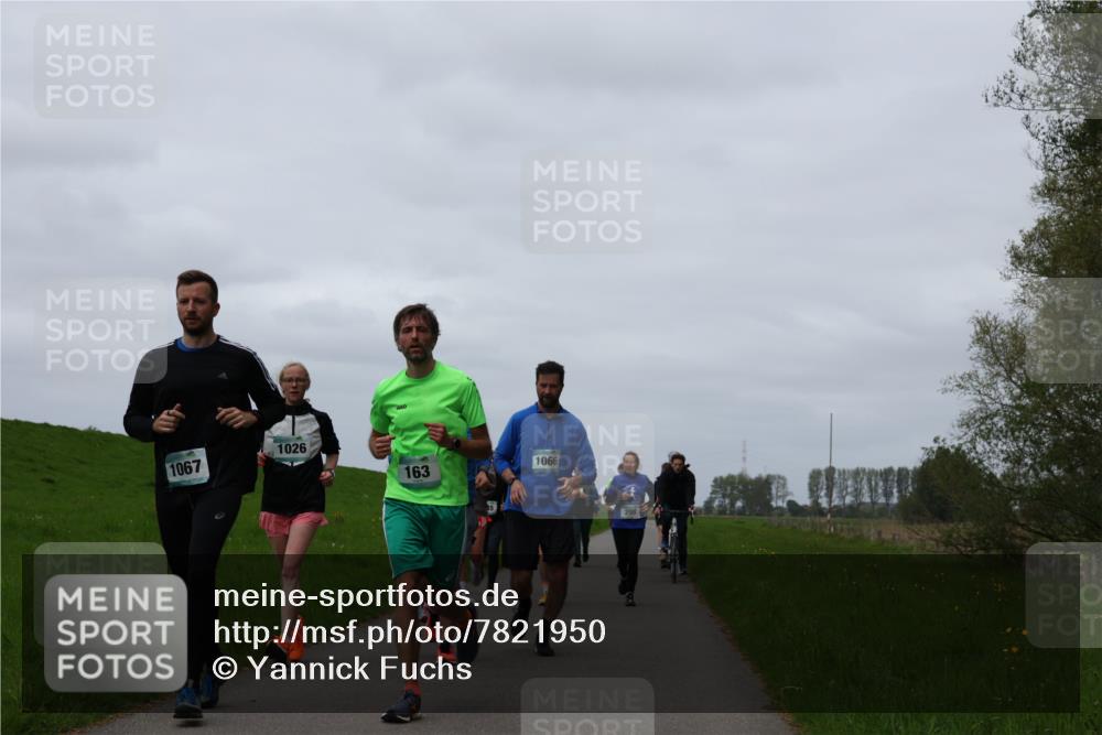 04.05.2025 - 8. Wedeler Halbmarathon Yannick Fuchs http://msf.ph/oto/7821950 04.05.2025 11:29:06 Laufen 1026, 1067, 163, 1066 meine-sportfotos.de