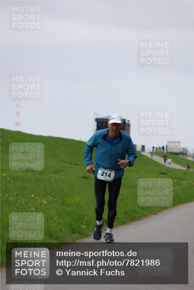 04.05.2025 - 8. Wedeler Halbmarathon Yannick Fuchs http://msf.ph/oto/7821986 04.05.2025 12:10:56 Laufen 214 meine-sportfotos.de