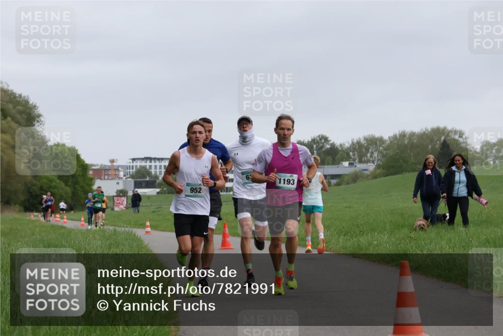 04.05.2025 - 8. Wedeler Halbmarathon Yannick Fuchs http://msf.ph/oto/7821991 04.05.2025 11:10:23 Laufen 63, 1193, 952 meine-sportfotos.de