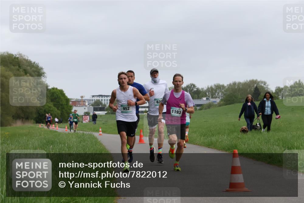 04.05.2025 - 8. Wedeler Halbmarathon Yannick Fuchs http://msf.ph/oto/7822012 04.05.2025 11:10:23 Laufen 952, 630, 1193 meine-sportfotos.de
