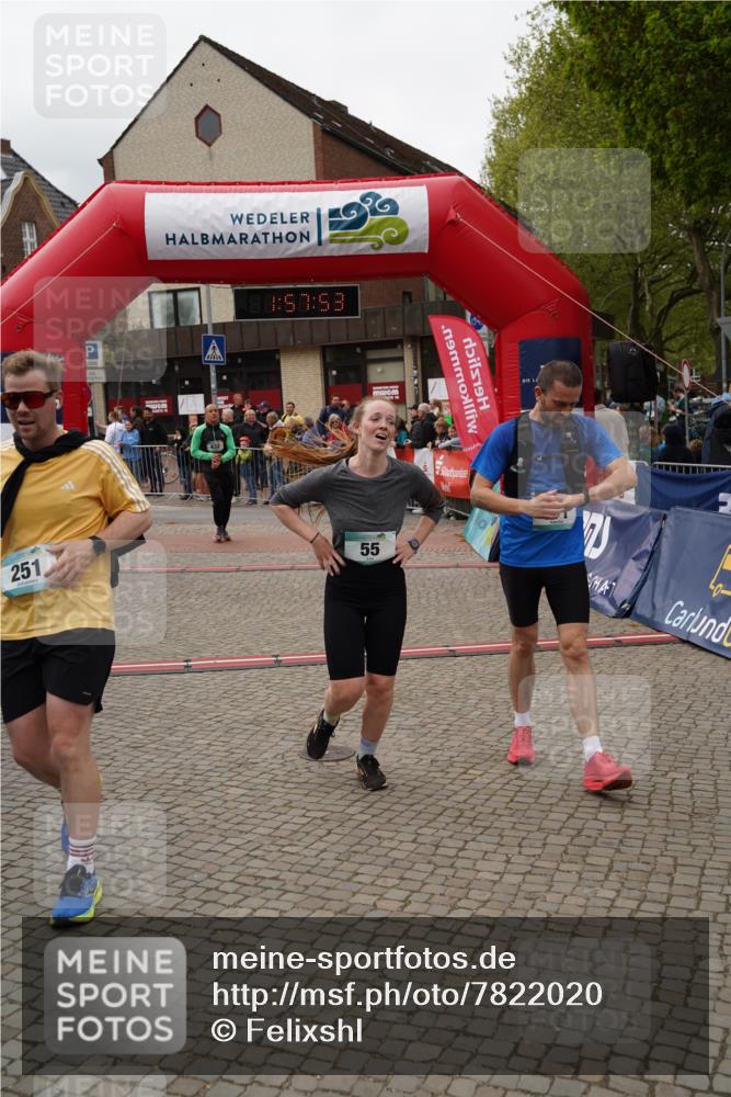 04.05.2025 - 8. Wedeler Halbmarathon Felixshl http://msf.ph/oto/7822020 04.05.2025 11:57:51 Ziel 55, 251, 432, 671 meine-sportfotos.de