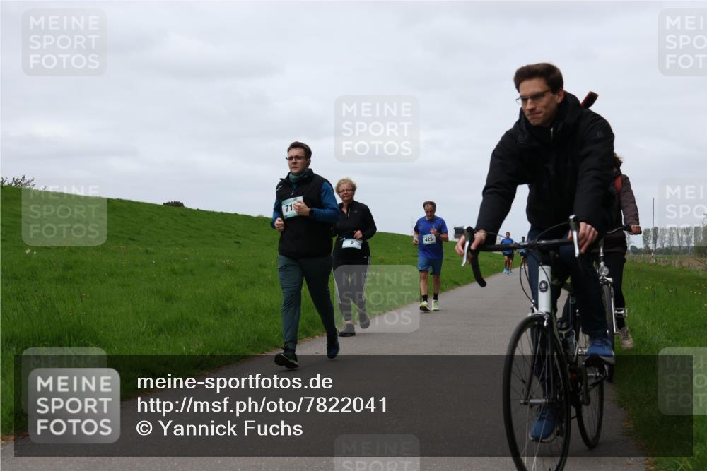 04.05.2025 - 8. Wedeler Halbmarathon Yannick Fuchs http://msf.ph/oto/7822041 04.05.2025 11:29:15 Laufen 71, 425 meine-sportfotos.de