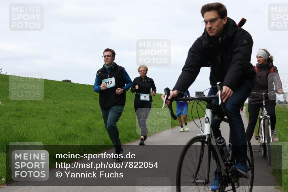 04.05.2025 - 8. Wedeler Halbmarathon Yannick Fuchs http://msf.ph/oto/7822054 04.05.2025 11:29:16 Laufen 712, 2 meine-sportfotos.de
