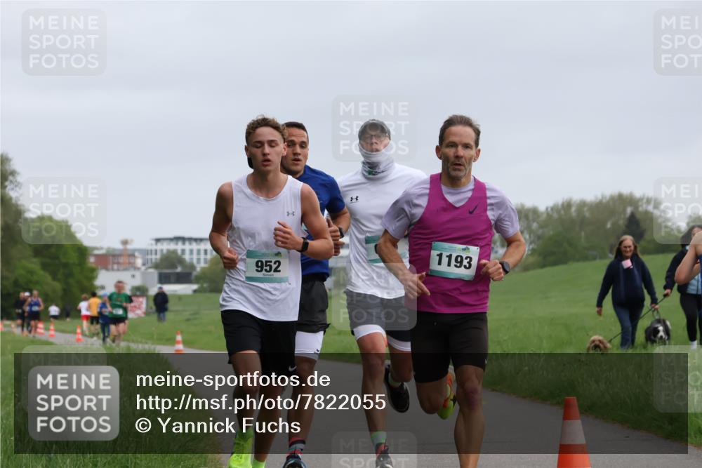 04.05.2025 - 8. Wedeler Halbmarathon Yannick Fuchs http://msf.ph/oto/7822055 04.05.2025 11:10:25 Laufen 952, 1193 meine-sportfotos.de