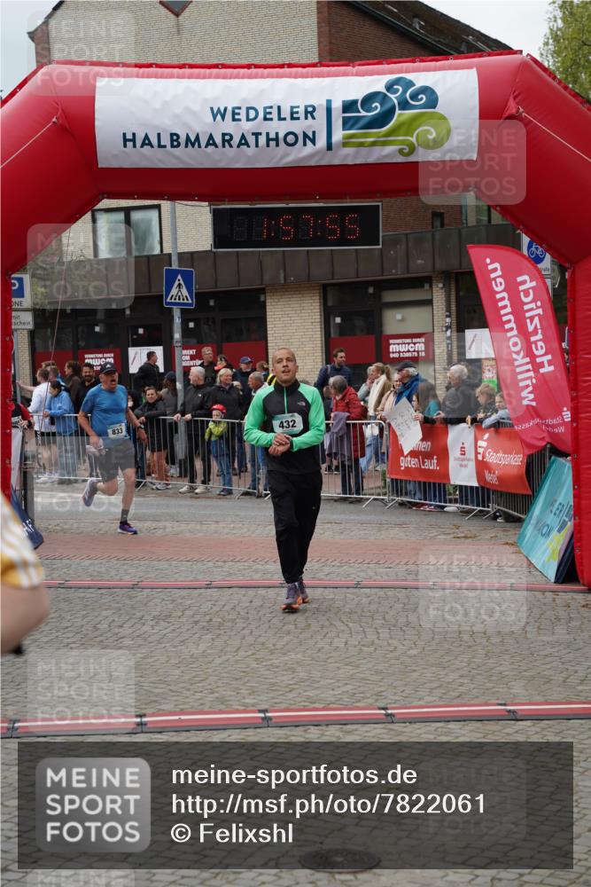 04.05.2025 - 8. Wedeler Halbmarathon Felixshl http://msf.ph/oto/7822061 04.05.2025 11:57:53 Ziel 55, 251, 432, 671, 833, 985 meine-sportfotos.de