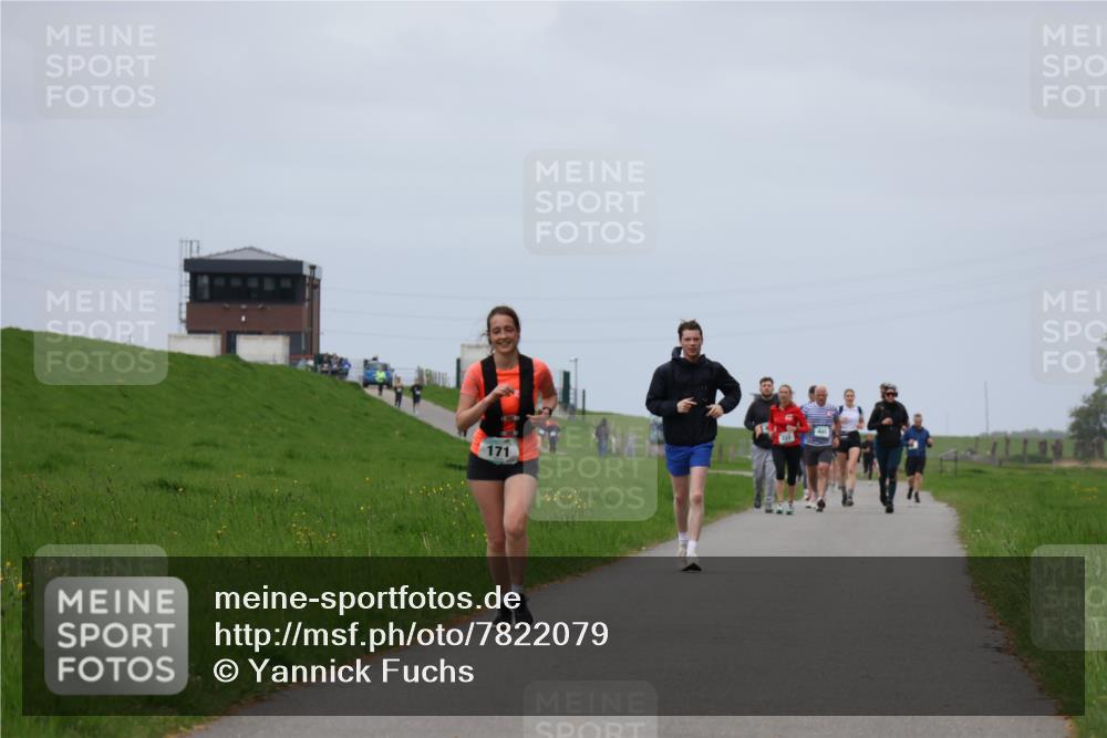04.05.2025 - 8. Wedeler Halbmarathon Yannick Fuchs http://msf.ph/oto/7822079 04.05.2025 11:51:53 Laufen 171 meine-sportfotos.de