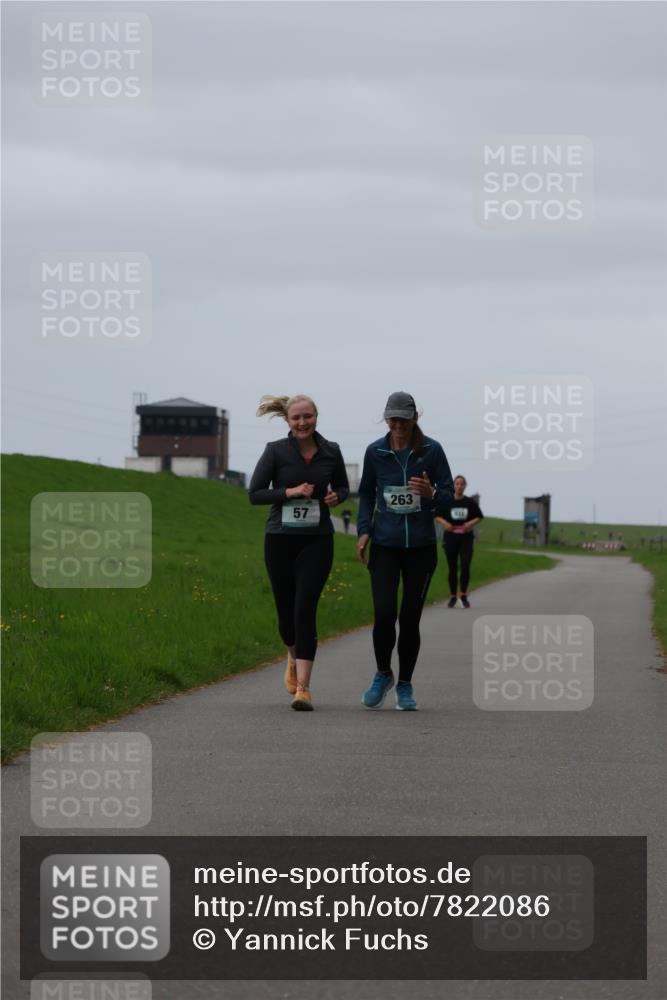 04.05.2025 - 8. Wedeler Halbmarathon Yannick Fuchs http://msf.ph/oto/7822086 04.05.2025 12:11:05 Laufen 57, 263 meine-sportfotos.de