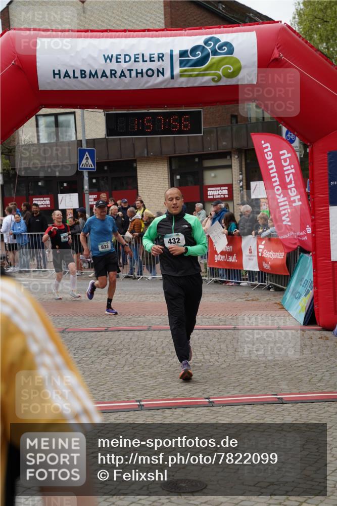 04.05.2025 - 8. Wedeler Halbmarathon Felixshl http://msf.ph/oto/7822099 04.05.2025 11:57:53 Ziel 55, 251, 432, 671, 833, 985 meine-sportfotos.de