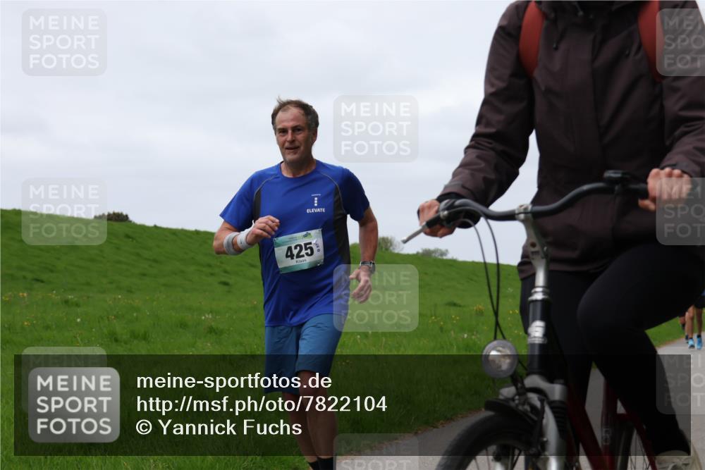04.05.2025 - 8. Wedeler Halbmarathon Yannick Fuchs http://msf.ph/oto/7822104 04.05.2025 11:29:19 Laufen 425 meine-sportfotos.de
