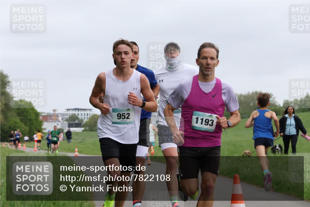 04.05.2025 - 8. Wedeler Halbmarathon Yannick Fuchs http://msf.ph/oto/7822108 04.05.2025 11:10:25 Laufen 952, 1193 meine-sportfotos.de