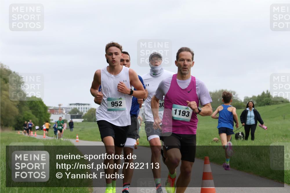 04.05.2025 - 8. Wedeler Halbmarathon Yannick Fuchs http://msf.ph/oto/7822113 04.05.2025 11:10:25 Laufen 952, 30, 1193 meine-sportfotos.de