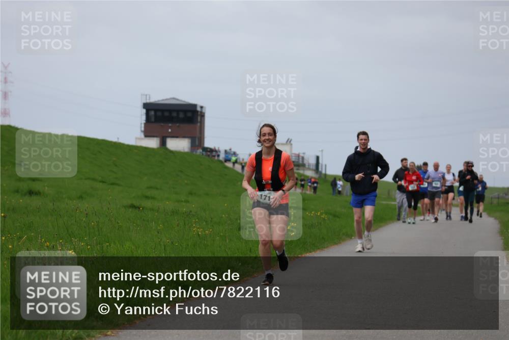 04.05.2025 - 8. Wedeler Halbmarathon Yannick Fuchs http://msf.ph/oto/7822116 04.05.2025 11:51:55 Laufen 4 meine-sportfotos.de