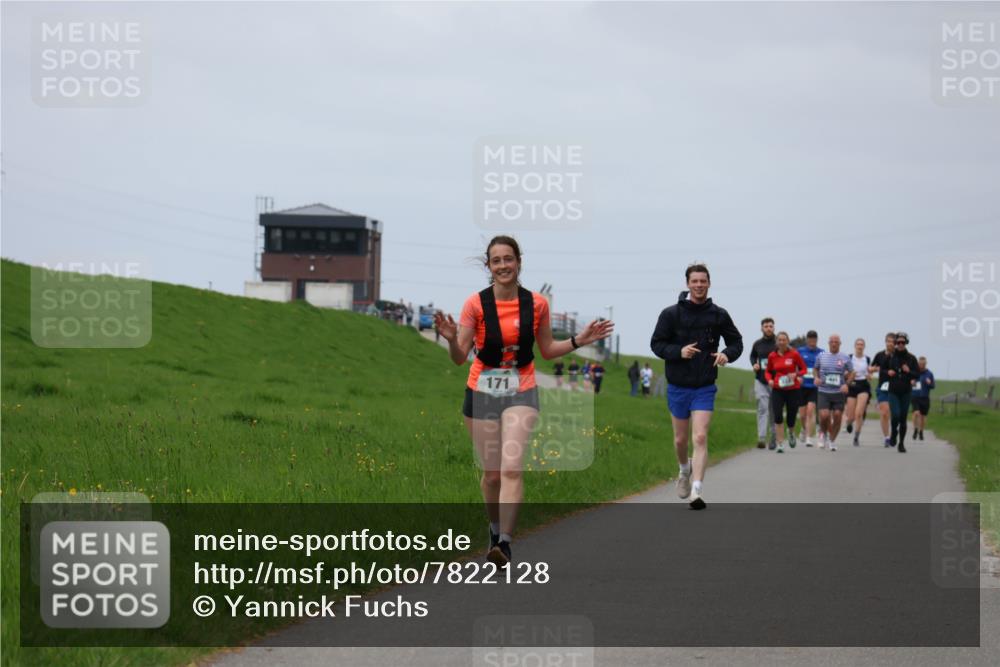 04.05.2025 - 8. Wedeler Halbmarathon Yannick Fuchs http://msf.ph/oto/7822128 04.05.2025 11:51:55 Laufen 171 meine-sportfotos.de