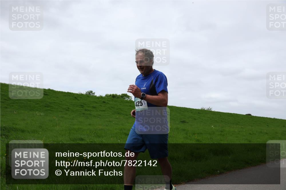 04.05.2025 - 8. Wedeler Halbmarathon Yannick Fuchs http://msf.ph/oto/7822142 04.05.2025 11:29:21 Laufen 425 meine-sportfotos.de
