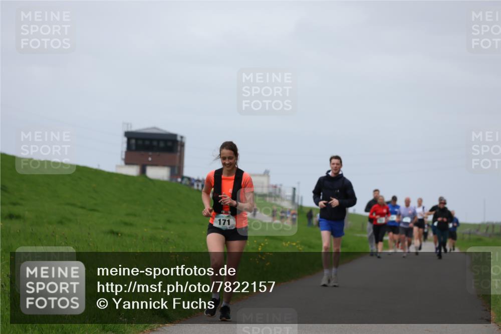 04.05.2025 - 8. Wedeler Halbmarathon Yannick Fuchs http://msf.ph/oto/7822157 04.05.2025 11:51:56 Laufen 171 meine-sportfotos.de