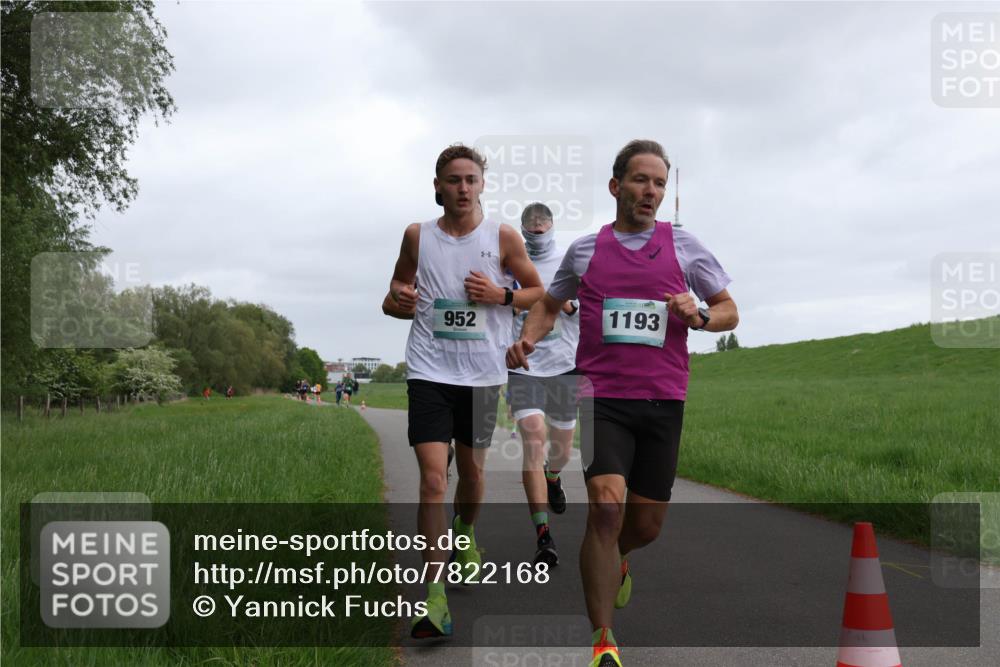 04.05.2025 - 8. Wedeler Halbmarathon Yannick Fuchs http://msf.ph/oto/7822168 04.05.2025 11:10:27 Laufen 952, 1193 meine-sportfotos.de