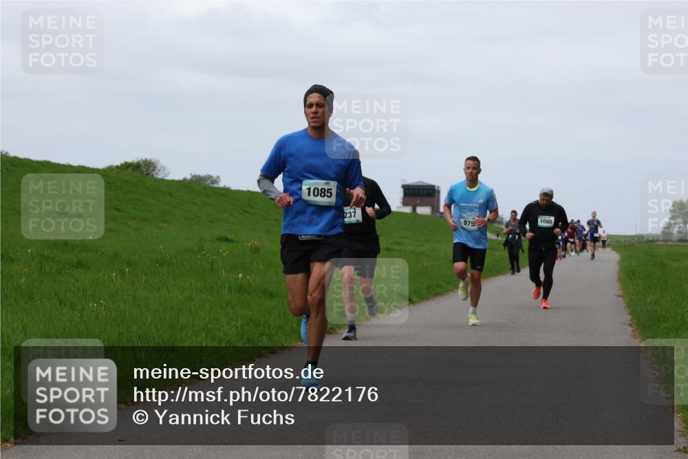 04.05.2025 - 8. Wedeler Halbmarathon Yannick Fuchs http://msf.ph/oto/7822176 04.05.2025 11:29:24 Laufen 1085, 237, 1080, 975 meine-sportfotos.de