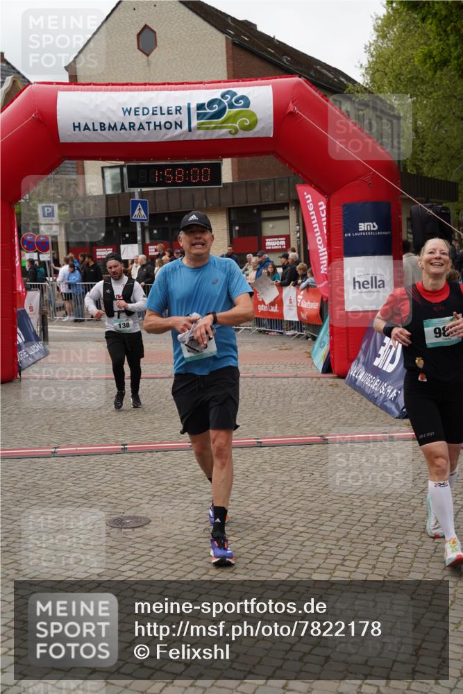 04.05.2025 - 8. Wedeler Halbmarathon Felixshl http://msf.ph/oto/7822178 04.05.2025 11:57:57 Ziel 138, 432, 833, 985 meine-sportfotos.de
