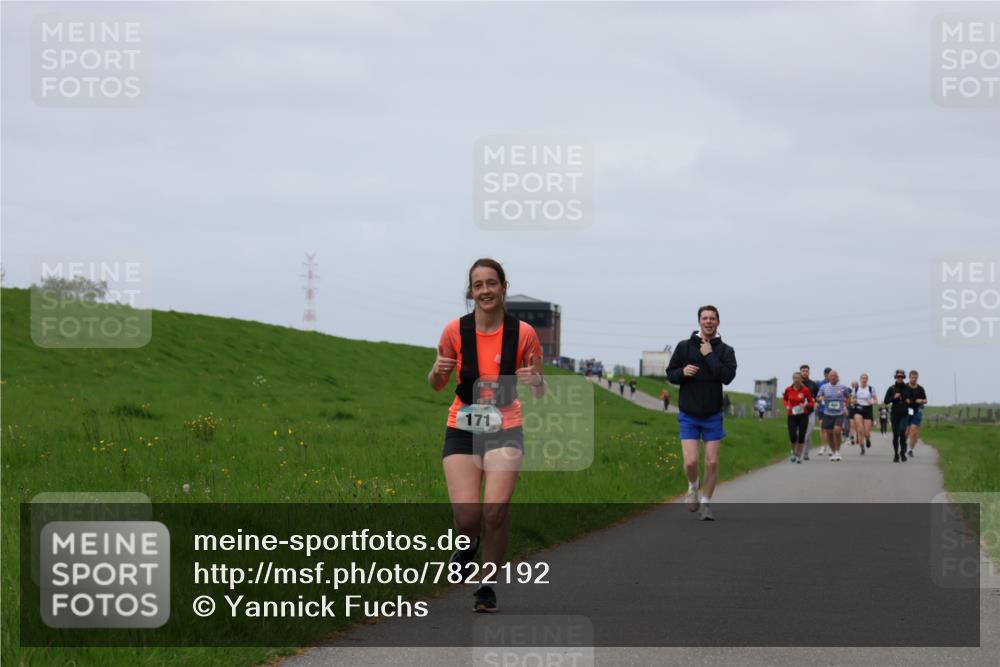 04.05.2025 - 8. Wedeler Halbmarathon Yannick Fuchs http://msf.ph/oto/7822192 04.05.2025 11:52:00 Laufen 171 meine-sportfotos.de