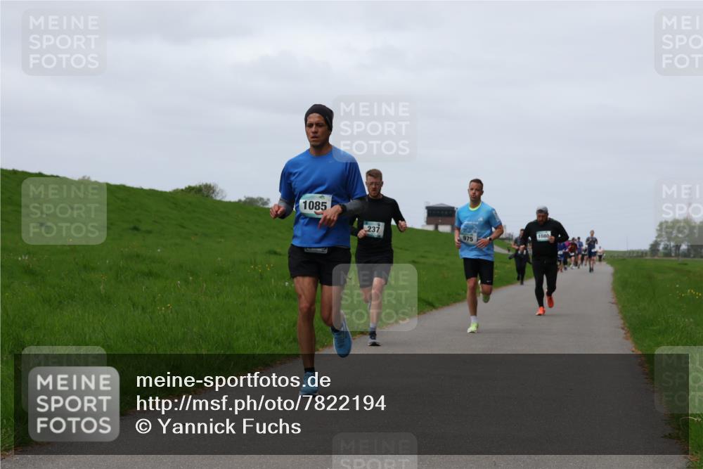 04.05.2025 - 8. Wedeler Halbmarathon Yannick Fuchs http://msf.ph/oto/7822194 04.05.2025 11:29:25 Laufen 1085, 237, 1080, 975 meine-sportfotos.de