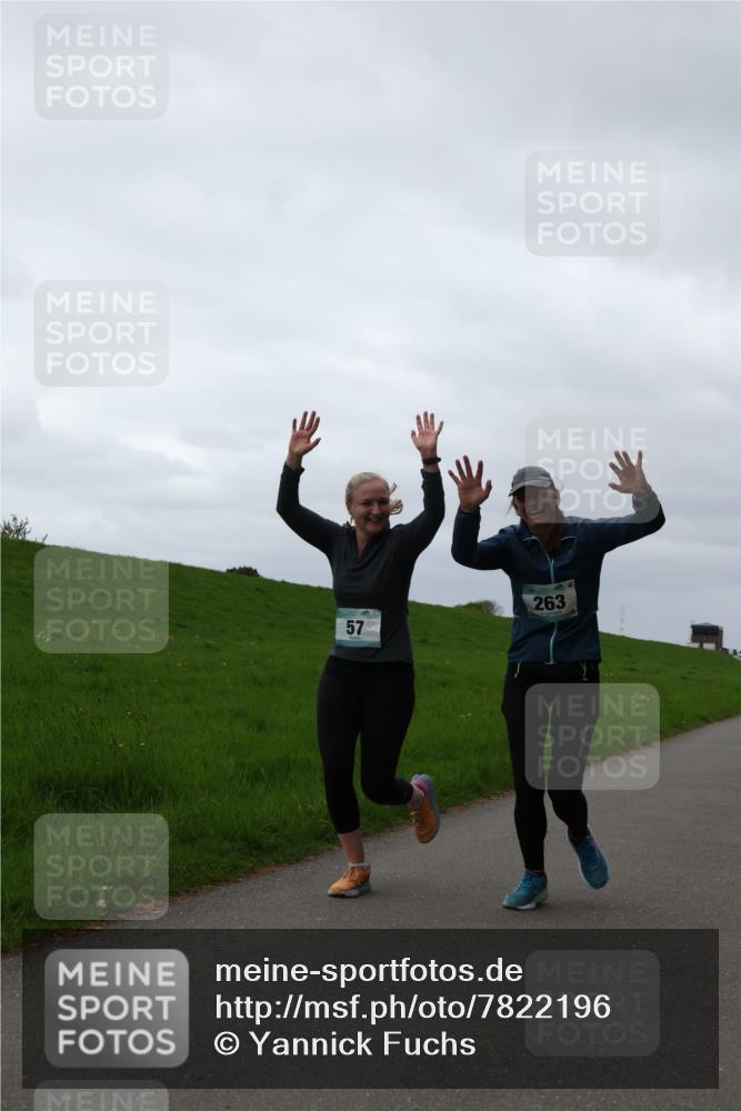 04.05.2025 - 8. Wedeler Halbmarathon Yannick Fuchs http://msf.ph/oto/7822196 04.05.2025 12:11:12 Laufen 57, 263 meine-sportfotos.de