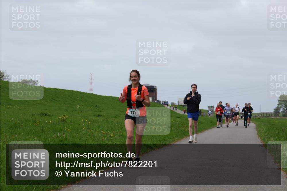 04.05.2025 - 8. Wedeler Halbmarathon Yannick Fuchs http://msf.ph/oto/7822201 04.05.2025 11:52:00 Laufen 171 meine-sportfotos.de