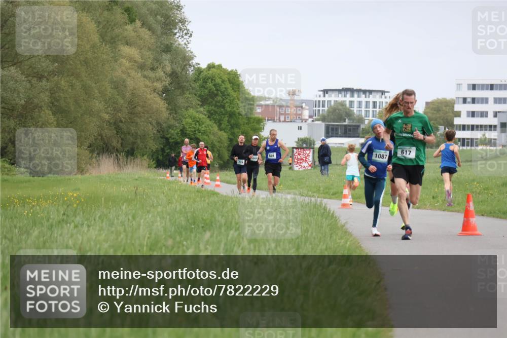 04.05.2025 - 8. Wedeler Halbmarathon Yannick Fuchs http://msf.ph/oto/7822229 04.05.2025 11:10:35 Laufen 628, 1085, 279, 1087, 617 meine-sportfotos.de