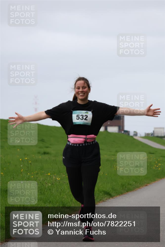 04.05.2025 - 8. Wedeler Halbmarathon Yannick Fuchs http://msf.ph/oto/7822251 04.05.2025 12:11:25 Laufen 532 meine-sportfotos.de