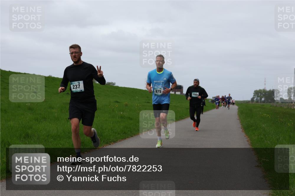 04.05.2025 - 8. Wedeler Halbmarathon Yannick Fuchs http://msf.ph/oto/7822253 04.05.2025 11:29:27 Laufen 237, 2024, 975, 1080 meine-sportfotos.de