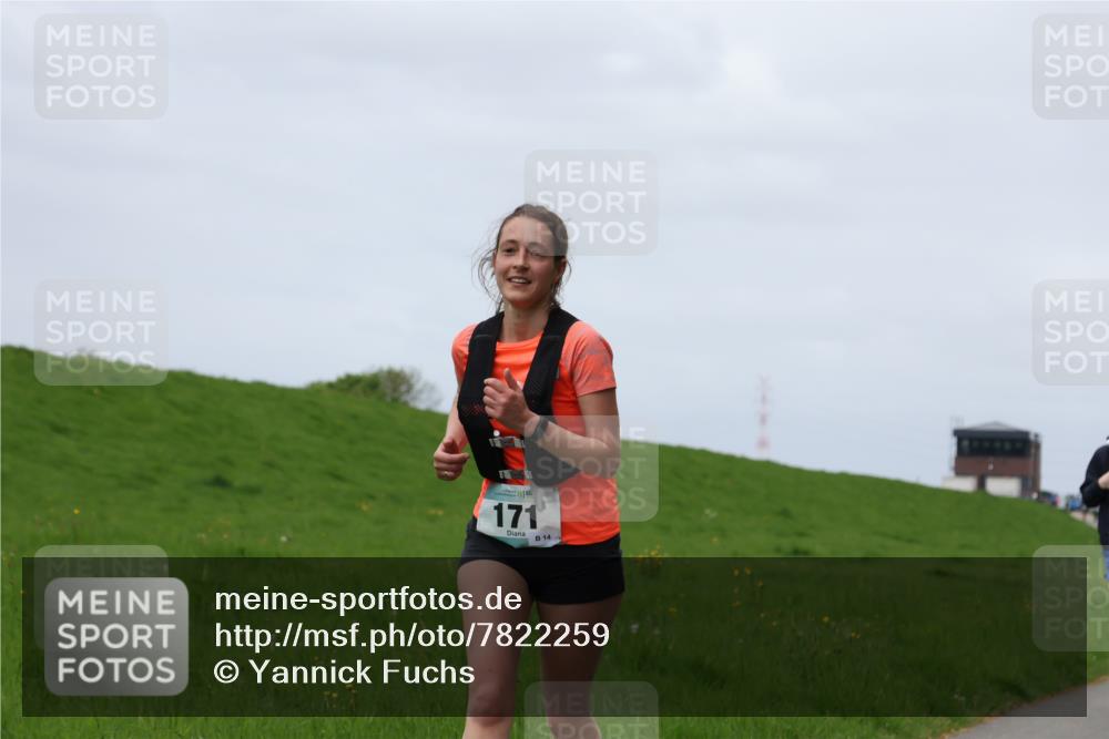 04.05.2025 - 8. Wedeler Halbmarathon Yannick Fuchs http://msf.ph/oto/7822259 04.05.2025 11:52:03 Laufen 171, 14 meine-sportfotos.de