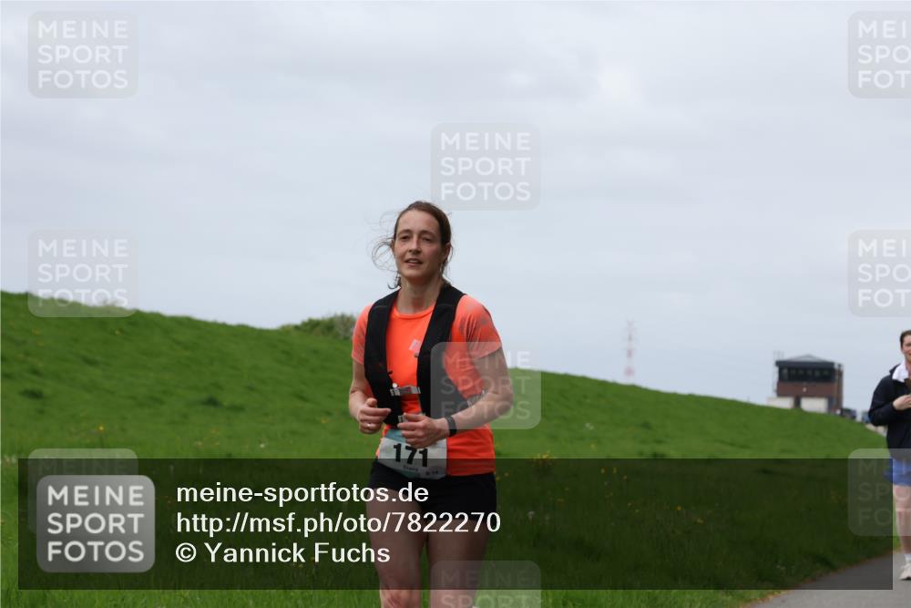 04.05.2025 - 8. Wedeler Halbmarathon Yannick Fuchs http://msf.ph/oto/7822270 04.05.2025 11:52:03 Laufen 171 meine-sportfotos.de