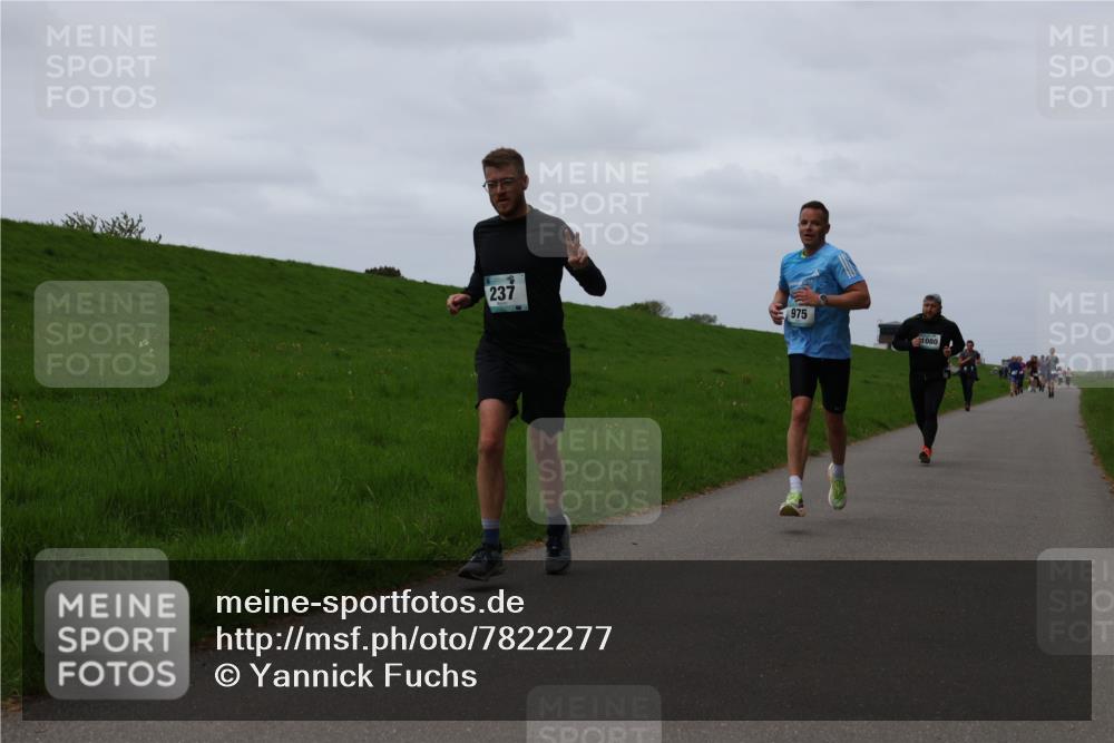 04.05.2025 - 8. Wedeler Halbmarathon Yannick Fuchs http://msf.ph/oto/7822277 04.05.2025 11:29:28 Laufen 237, 975, 1080 meine-sportfotos.de