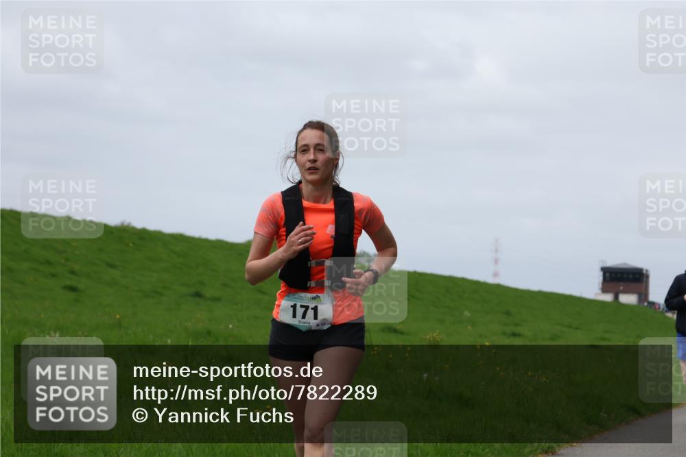 04.05.2025 - 8. Wedeler Halbmarathon Yannick Fuchs http://msf.ph/oto/7822289 04.05.2025 11:52:03 Laufen 171, 14 meine-sportfotos.de