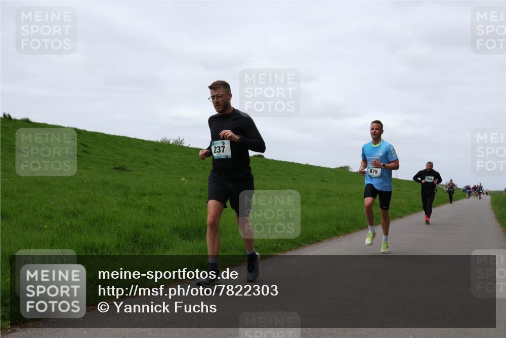 04.05.2025 - 8. Wedeler Halbmarathon Yannick Fuchs http://msf.ph/oto/7822303 04.05.2025 11:29:28 Laufen 237, 975, 1080 meine-sportfotos.de