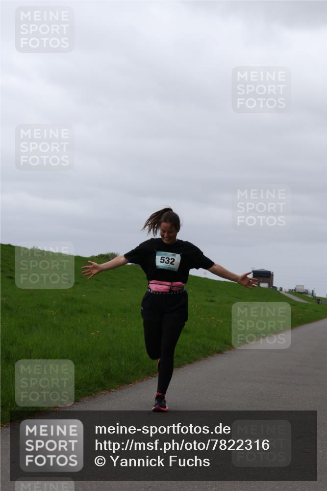04.05.2025 - 8. Wedeler Halbmarathon Yannick Fuchs http://msf.ph/oto/7822316 04.05.2025 12:11:27 Laufen 532 meine-sportfotos.de
