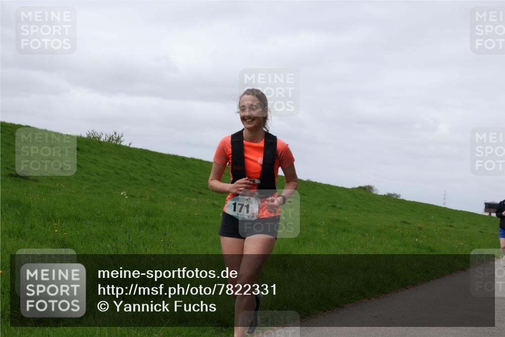 04.05.2025 - 8. Wedeler Halbmarathon Yannick Fuchs http://msf.ph/oto/7822331 04.05.2025 11:52:05 Laufen 171, 14 meine-sportfotos.de